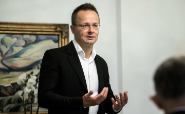 Szijjártó Péter szerint Brüsszel el akarja venni az olcsó orosz kőolajat Magyarországtól
