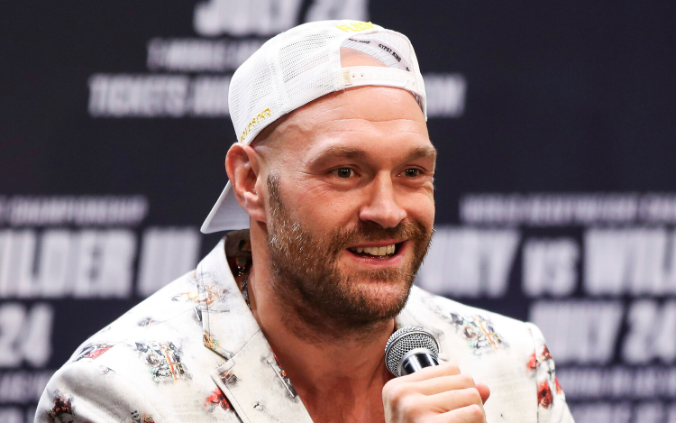 Tyson Fury korábbi világbajnok ökölvívó Budapestre látogat