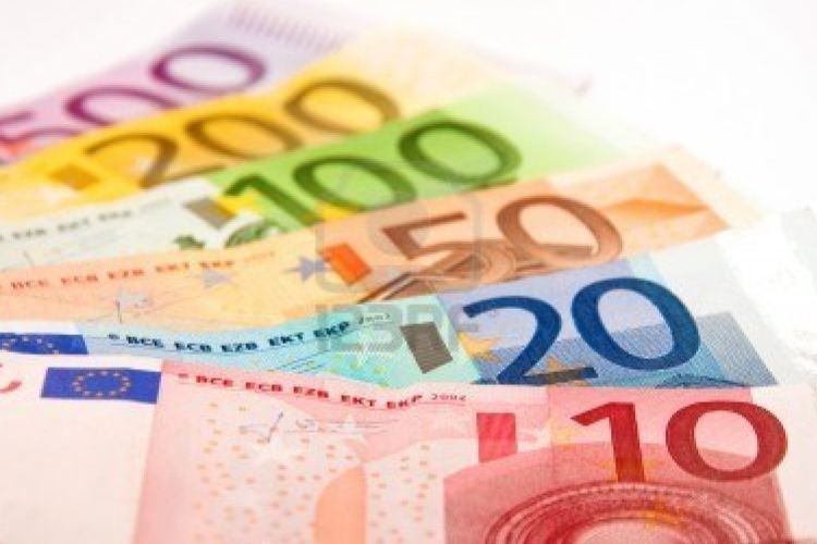 Több mint kétmillió eurónyi hamis bankjegyet foglalt le a koszovói rendőrség