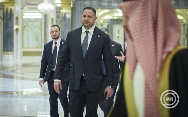 Benyújtotta lemondását Andrij Jermak, az ukrán elnöki iroda vezetője